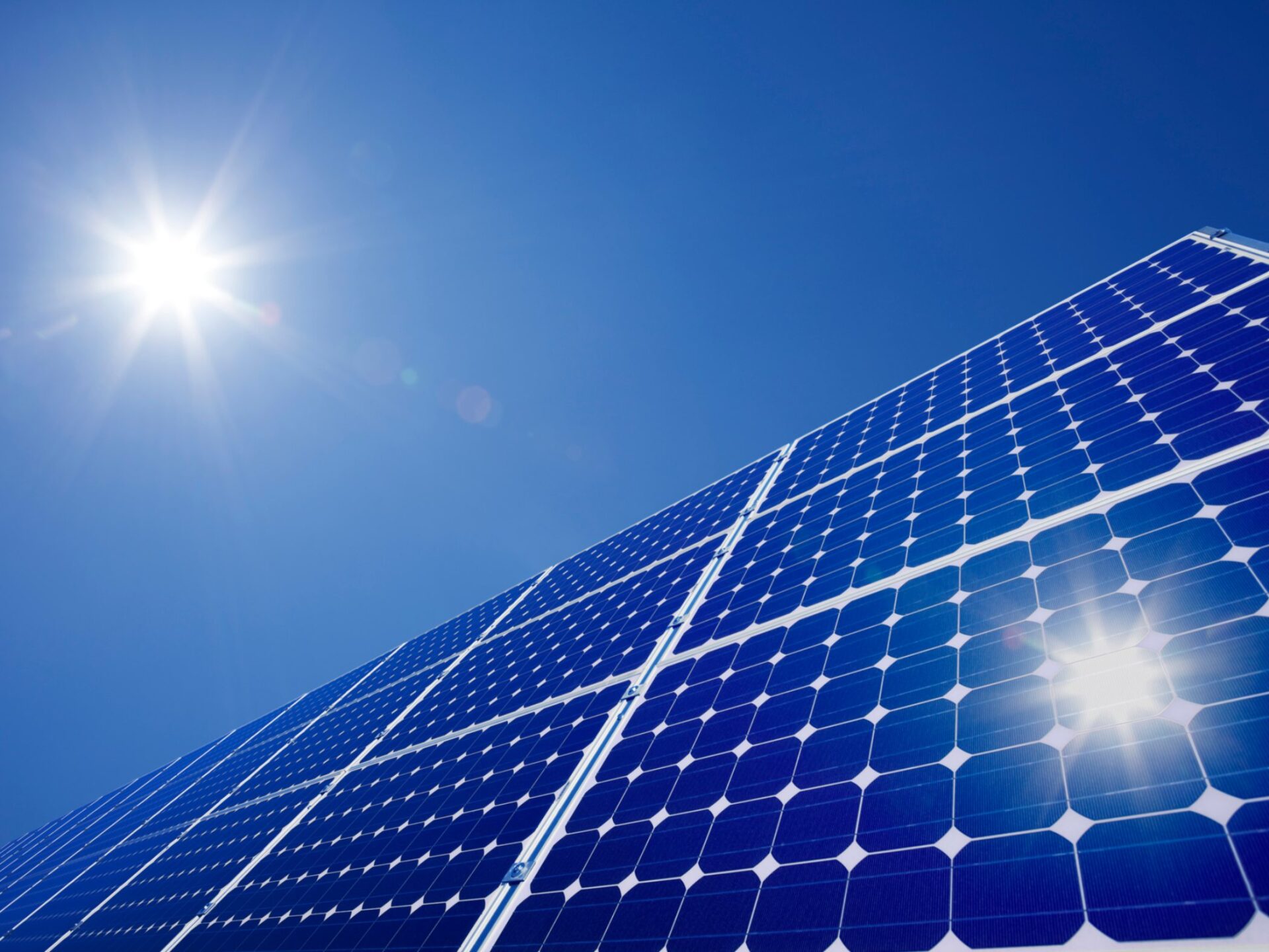 Can Solar Panels Absorb Artificial Light