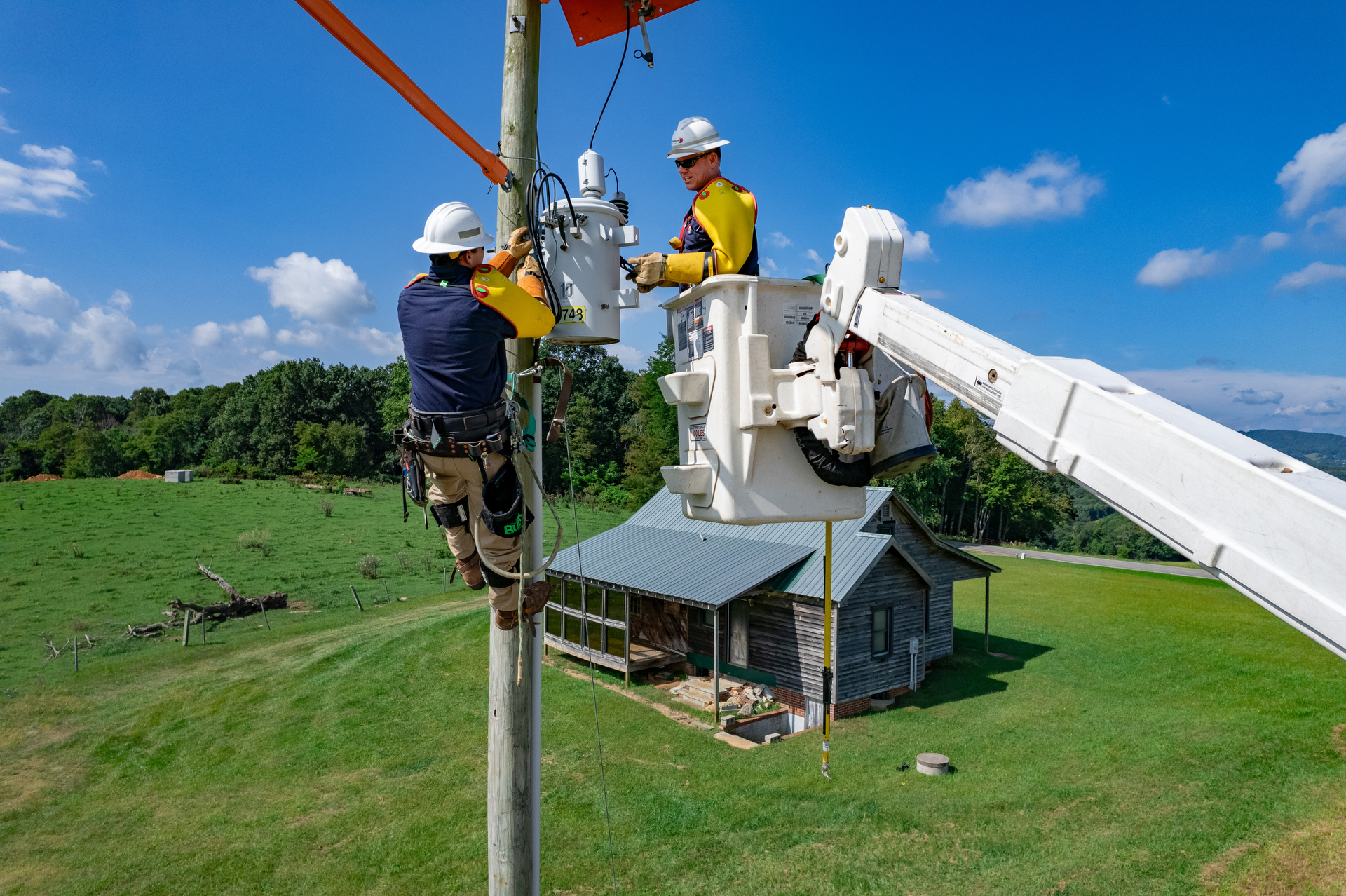 Blue Ridge Energy Line Technicians Recognized on NC Lineworker ...